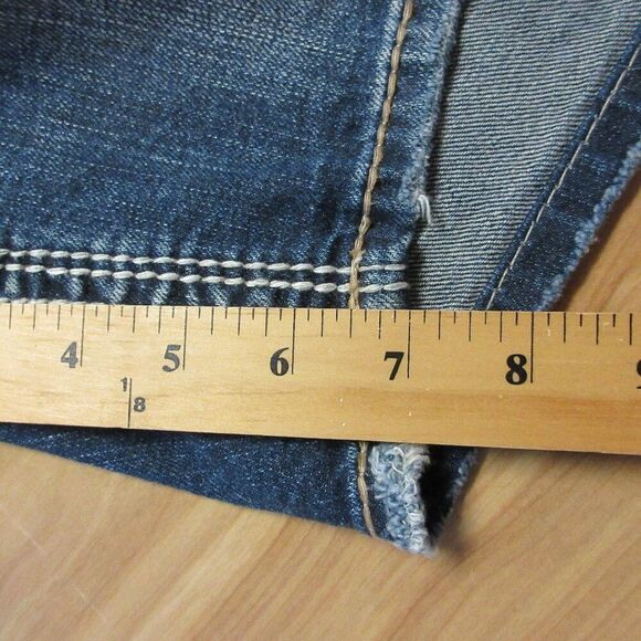 SILVER JEANS Suki Surplus Shorts Sz 27 Distressed Denim Back Flap Pocket Bermuda - Picture 15 of 15